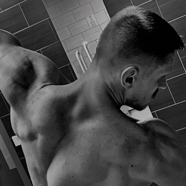 DON’T WAIT FOR MONDAY. START NOW. ⏰🔥 Your body is your energy, your power, your