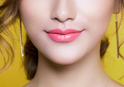 Feminising chin contouring treatment area