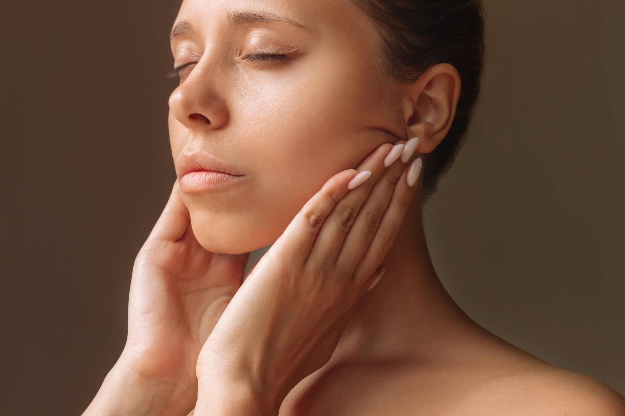 Chin projection and jawline definition after filler with Dr Paul Elgey