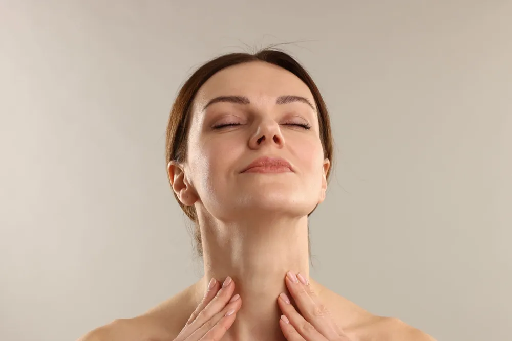 Jawline and lower face definition improved with JULÄINE