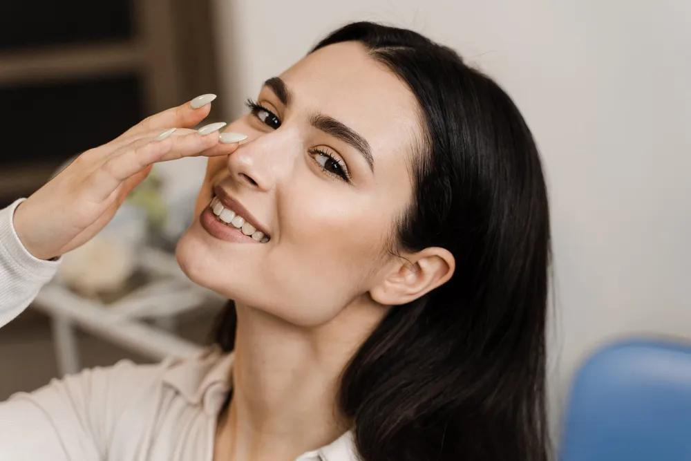 Nasal contour and tip projection assessed in profile