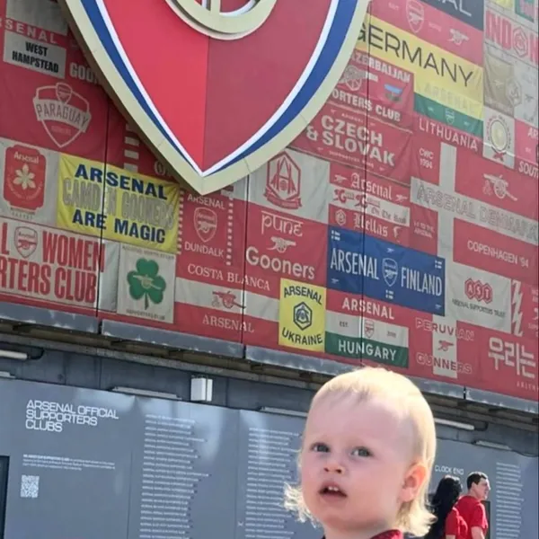 What a special day with my son 💚 All I can say is COME ON ARSENAL !!’ 🤞🤞🙌🙌