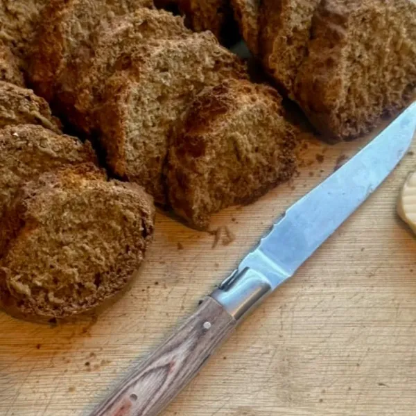 Made Guinness bread yesterday and honestly forgot how good the smell of this bak