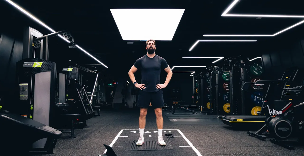 Personal trainer versus strength and conditioning coach comparison