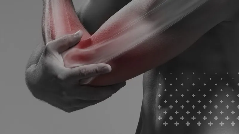 Physiotherapist treating a patient at Tom Astley Physiotherapy