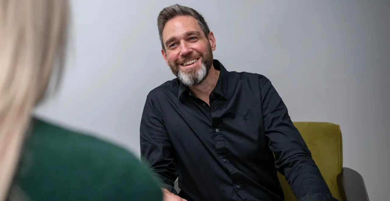 Postural assessment for desk-based professionals at YB Osteopathy